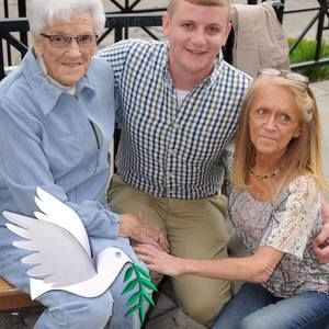 Meet your Posher, Ella